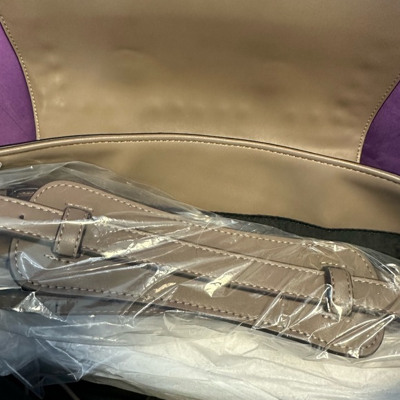 New leather satchel bag from La Carrie - Picture 7 of 9